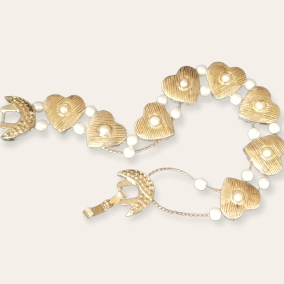Vintage RARE Mid Century Heart Charm and Faux Pearl Slider Bracelet - Picture 3 of 9